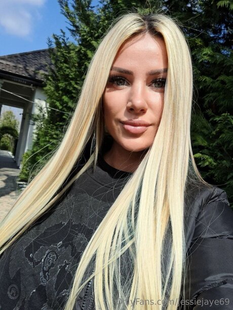 granny onlyfans beautiful porn illustration