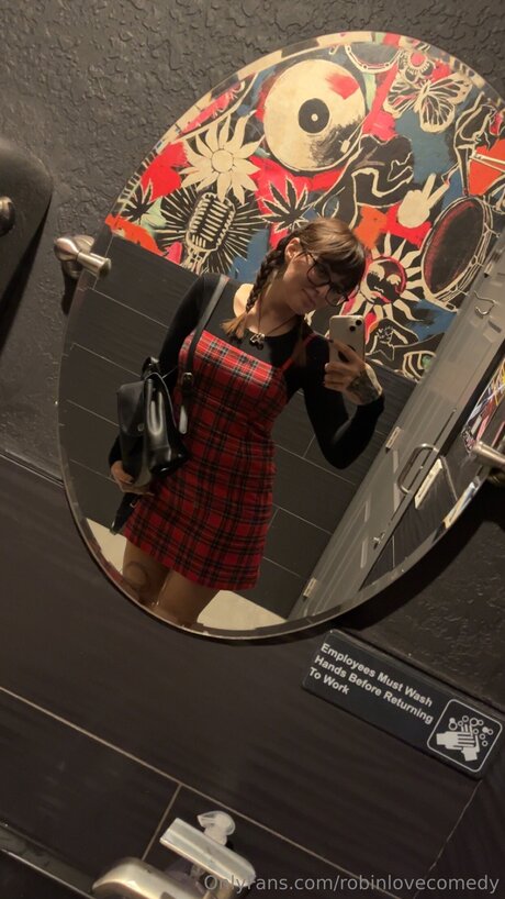 Robinlovecomedy onlyfans naked leak