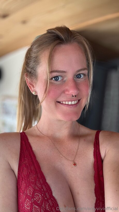 Onlyviviofficial onlyfans lesk