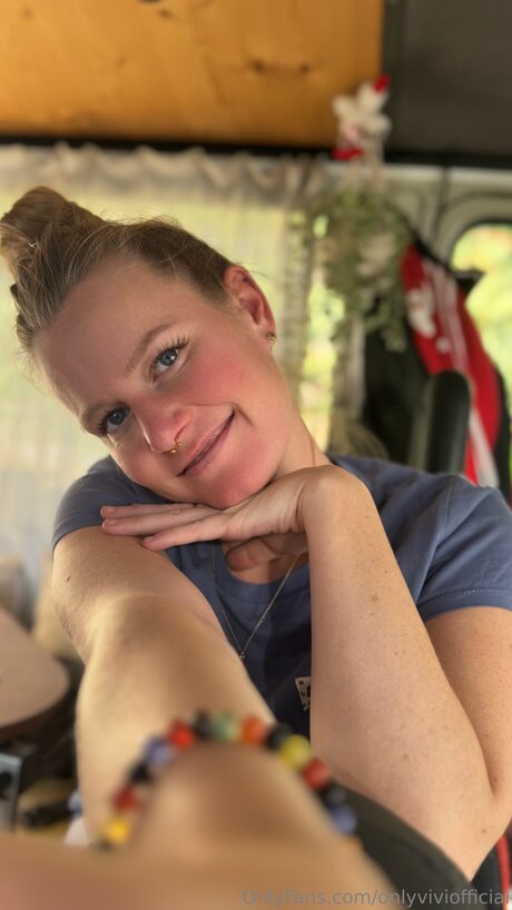 Onlyviviofficial nude onlyfans leak