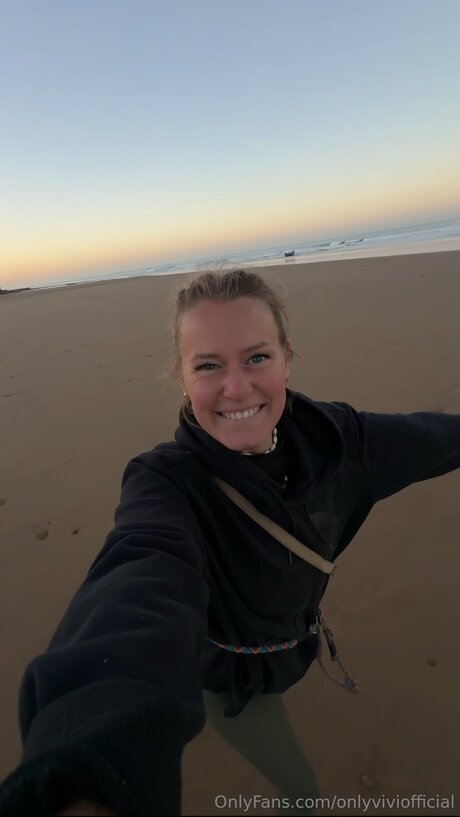 Onlyviviofficial leaked nudes onlyfans