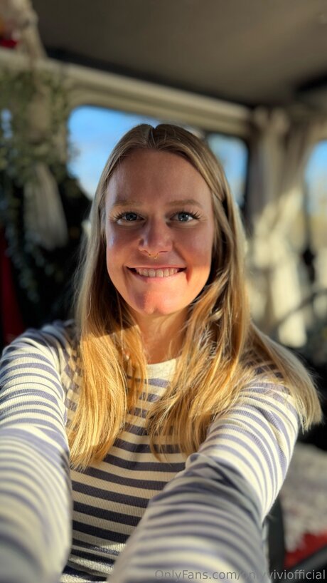 Onlyviviofficial onlyfans nudes