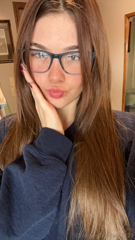 Aliii1123 onlyfans free porn