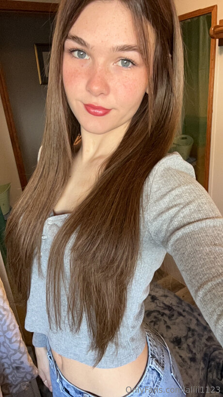 Aliii1123 onlyfans leajs