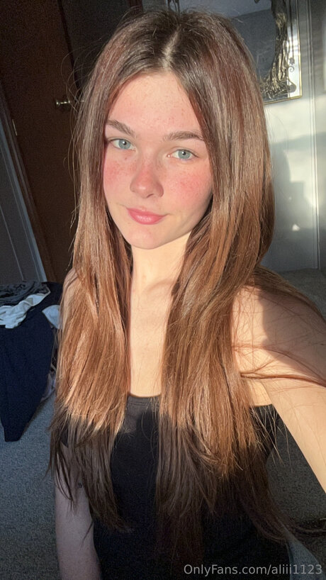 Aliii1123 onlyfans