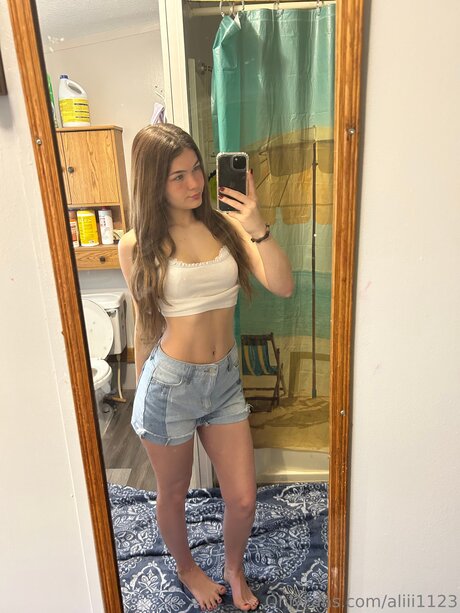 Aliii1123 onlyfans leaked