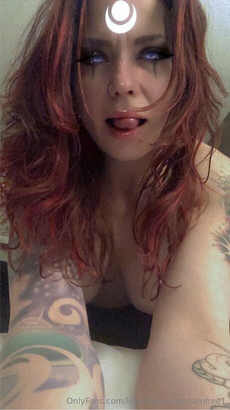 Lilyspleasuregardenfree1 onlyfans leak ass