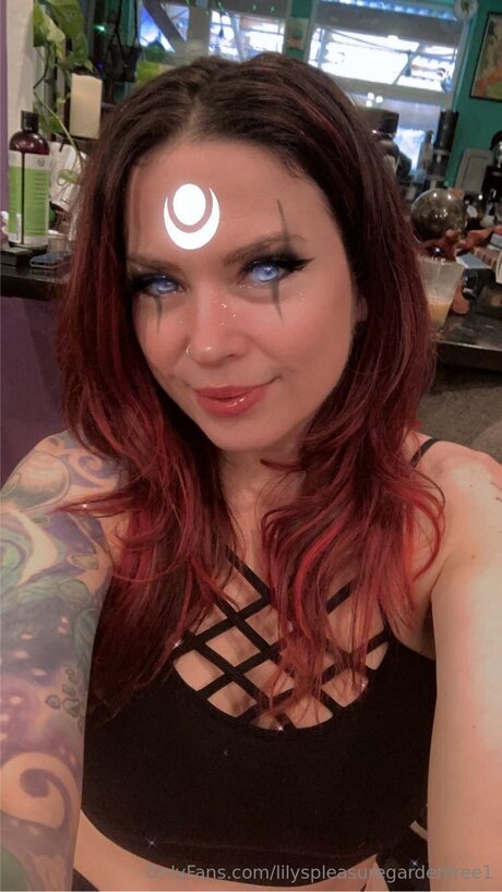 Lilyspleasuregardenfree1 leaks onlyfans porn