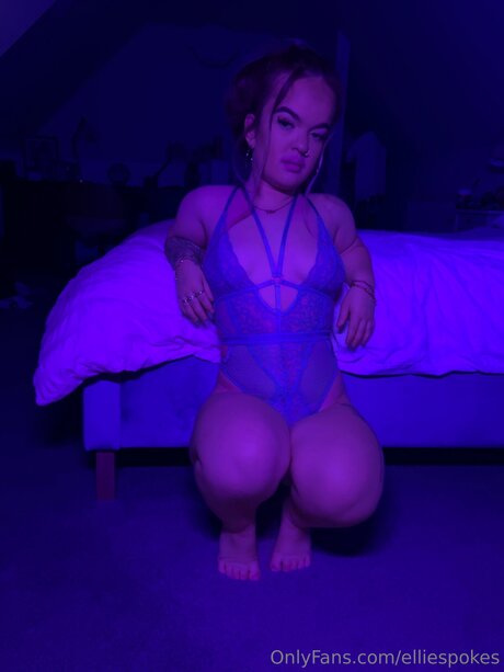 Elliespokes onlyfans picture