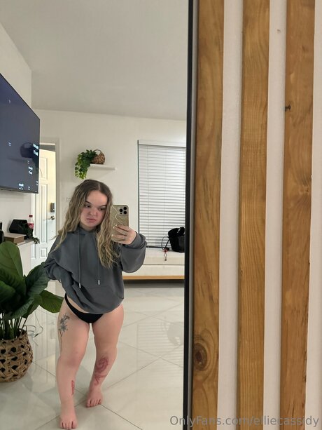 Elliespokes onlyfans desnuda