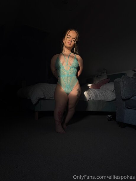 Elliespokes onlyfans creator