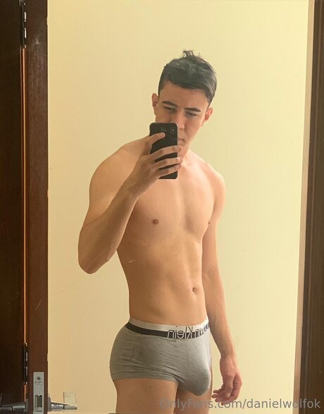 Danielwolfok onlyfans desnuda
