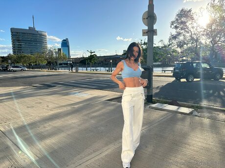 Adakham nude onlyfans