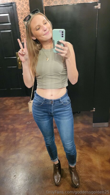 Goddessgolden25 onlyfans leaks