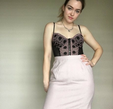 Tori Eaglestone naked onlyfans leak