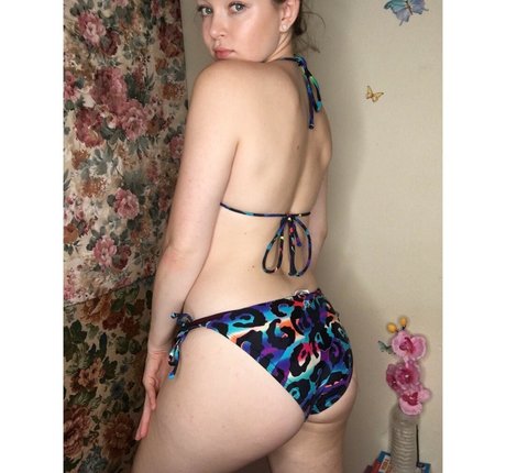 Tori Eaglestone desnuda onlyfans