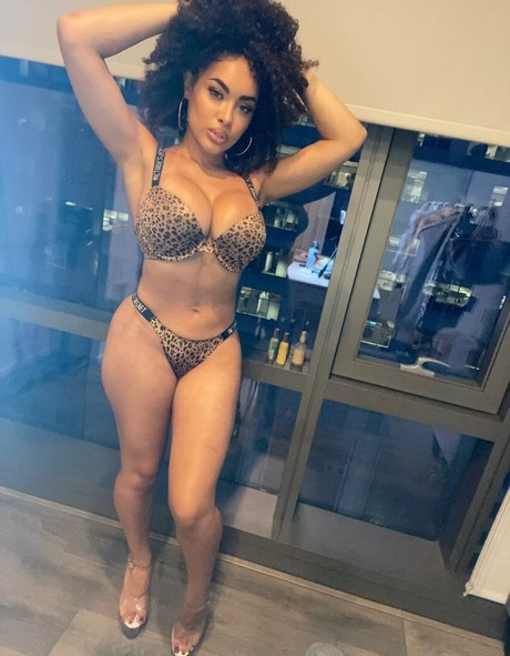 Mya Lashaun onlyfans nude pictures