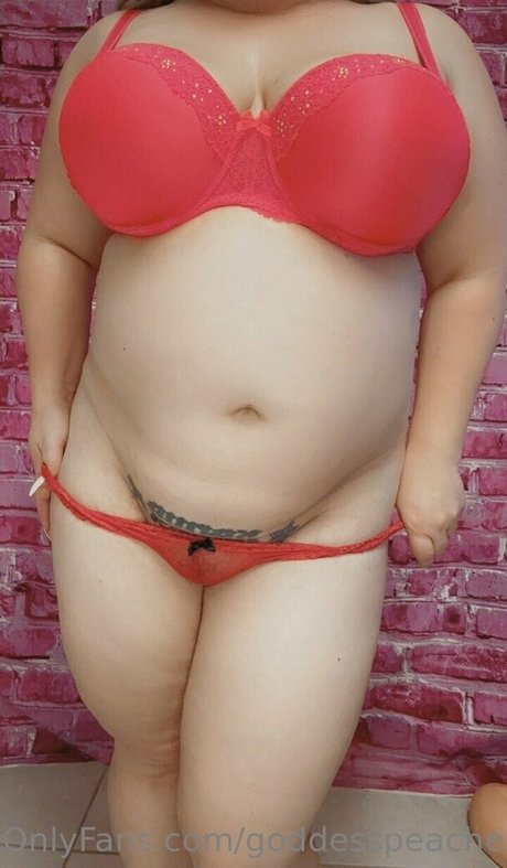 Goddess Peaches onlyfans nude leak