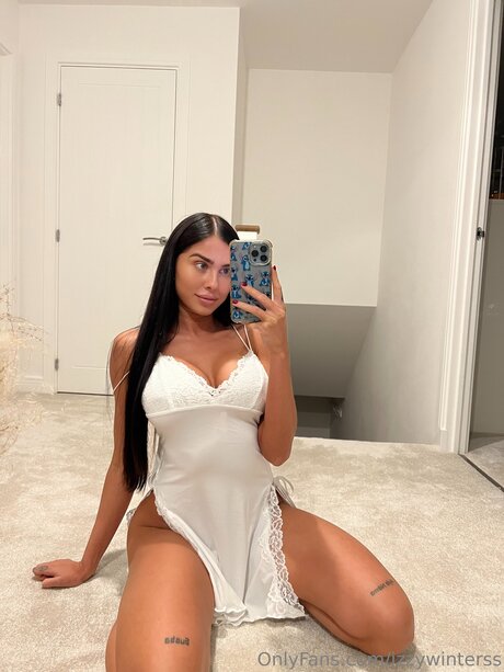 Izzywinterss onlyfans sexy