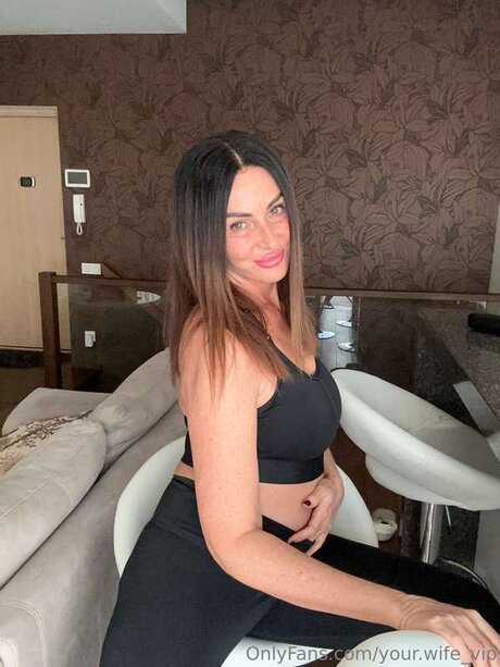 Your Wife Vip  candids