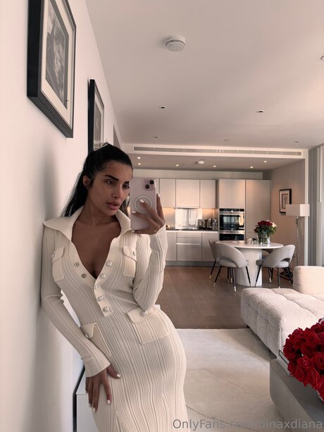 Ninaxdiana onlyfans picture
