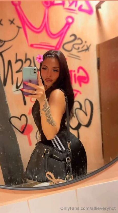 Allieveryhot en onlyfans