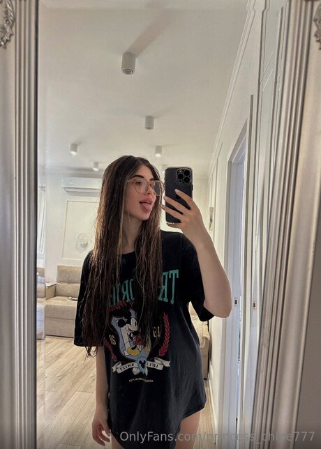 Princess Chloe777 only fans.