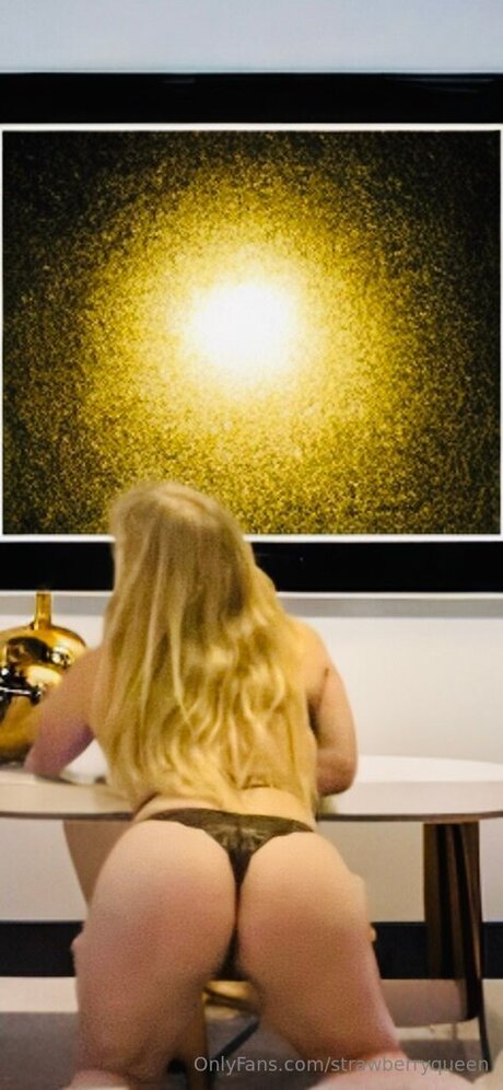 Strawberryqueen new onlyfans leak