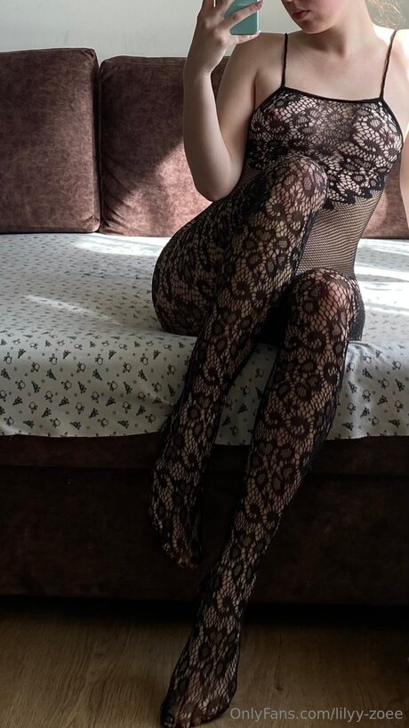 Lilyy Zoee nude leaks onlyfans