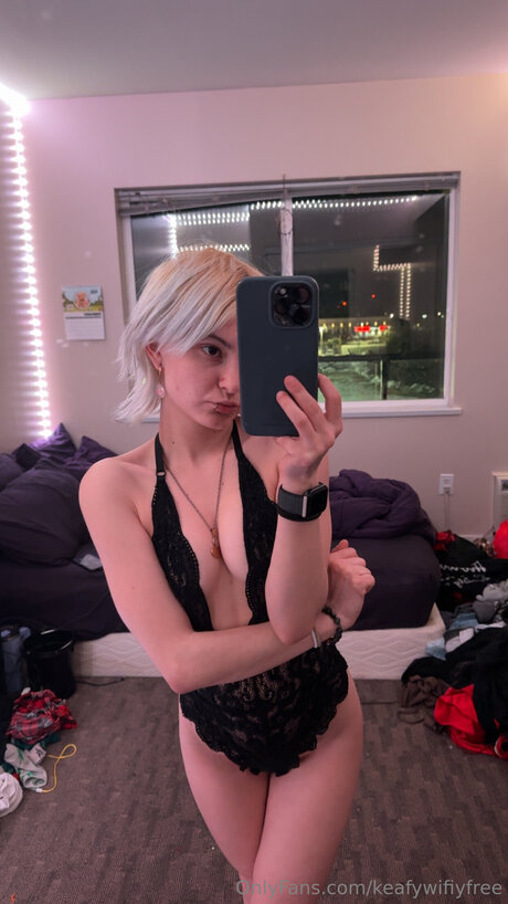 Keafywifiyfree nude onlyfans leak