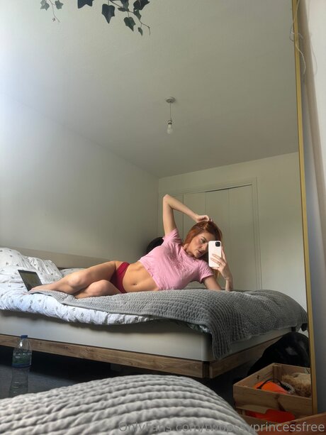 Anniecharlottefree onlyfans leaked