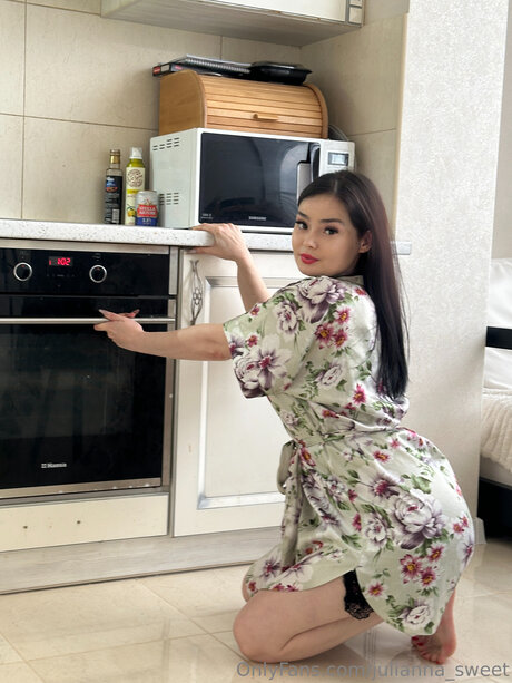 Julianna Sweet onlyfans leak ass