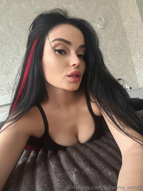 Julianna Sweet desnuda onlyfans