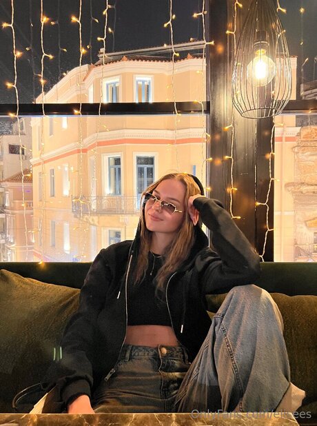 Elisees onlyfans nude photos