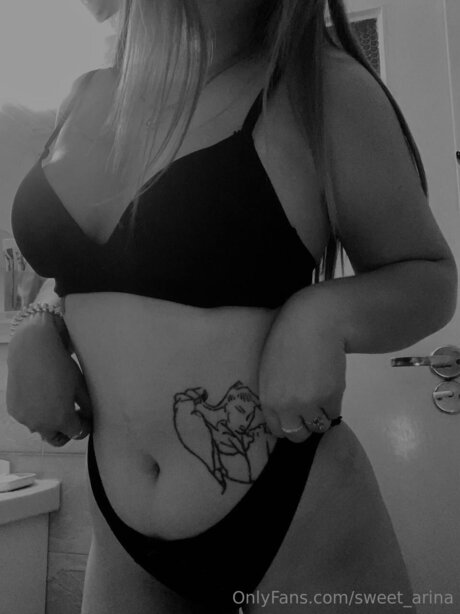 Arina Hot tits onlyfans