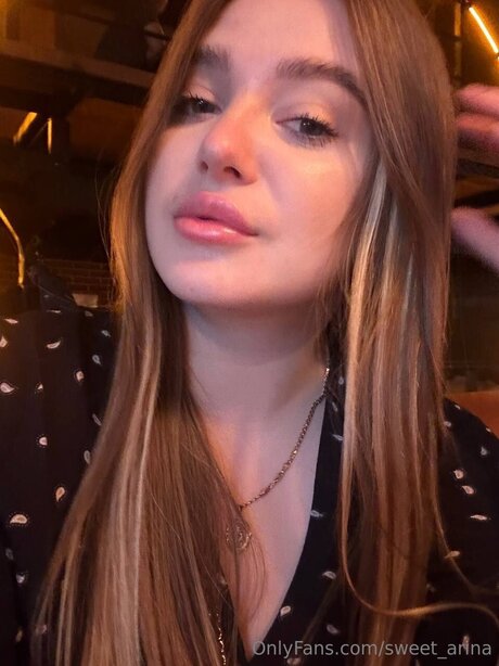 Arina Hot onlyfans boobs