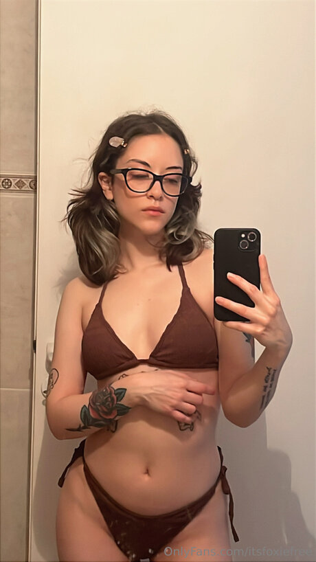 Itsfoxiefree nude leaked onlyfans