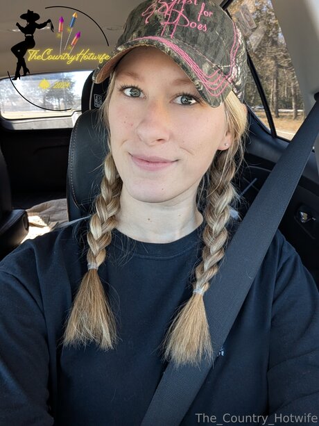 The Country Hotwife onlyfans archives