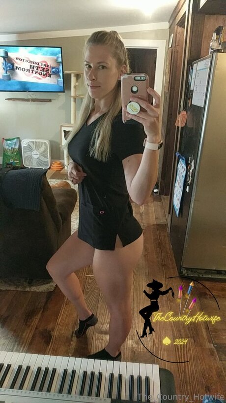The Country Hotwife onlyfans xxx