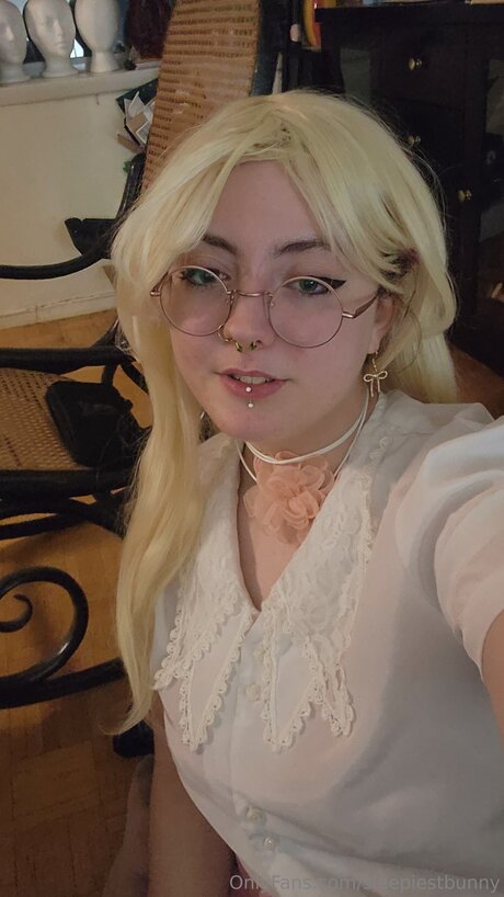 Sleepiestbunny nude onlyfans pics