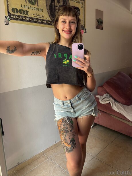 Lucicuttte onlyfans nude