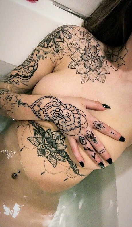 Selena Sstanguay onlyfans nude pics