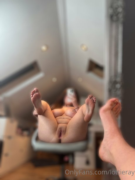 Lottie Ray leak onlyfans