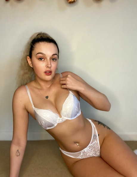 kyliereed onlyfans naked