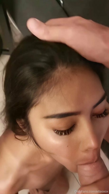 Ella Knoxi onlyfans pictures