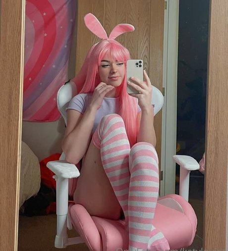 KatyLouise onlyfans pic