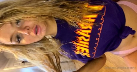 lilcaoimhe onlyfans star