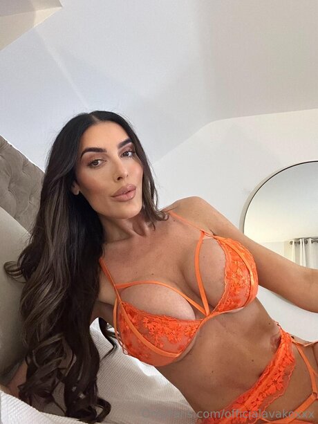 Officialavakoxxx onlyfans boobs