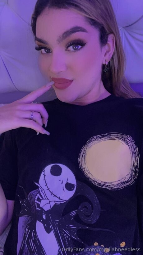 Mariiahneedless onlyfans leaked.
