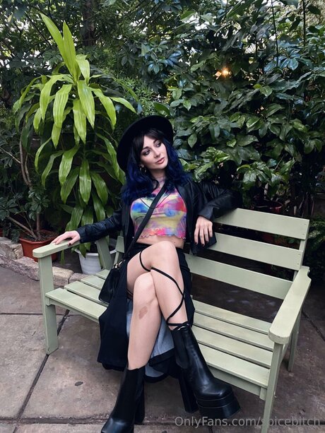 Spicebitch onlyfans pic